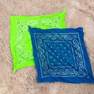 2 Paisley Bandanas
